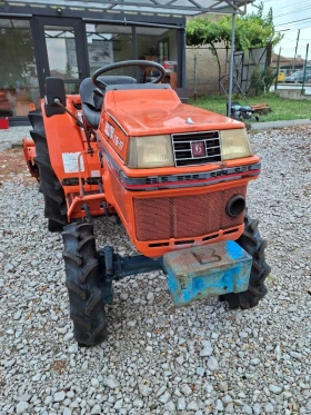 Трактор Kubota B1-17 17к.с. 4WD с фреза ДЖЕЙ ТРЕЙДИНГ, снимка 2