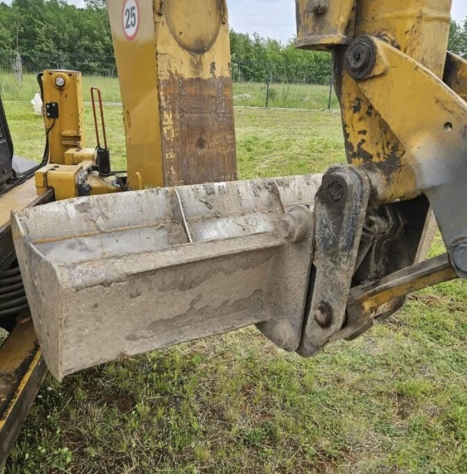Багер Caterpillar 432F, снимка 10 - Индустриална техника - 54375274
