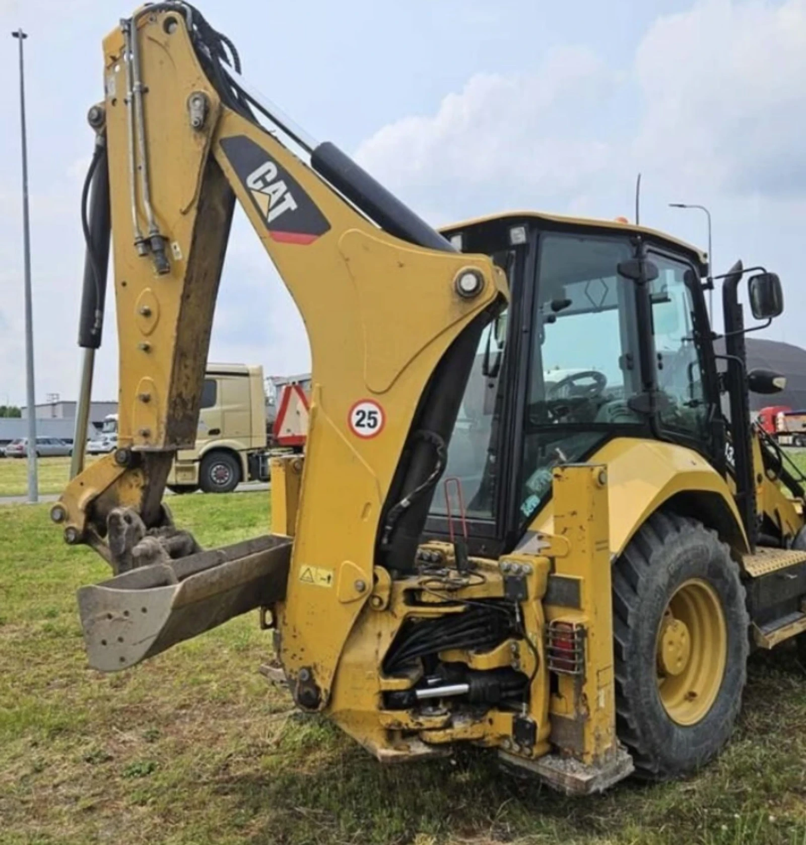 Багер Caterpillar 432F, снимка 7 - Индустриална техника - 54375274