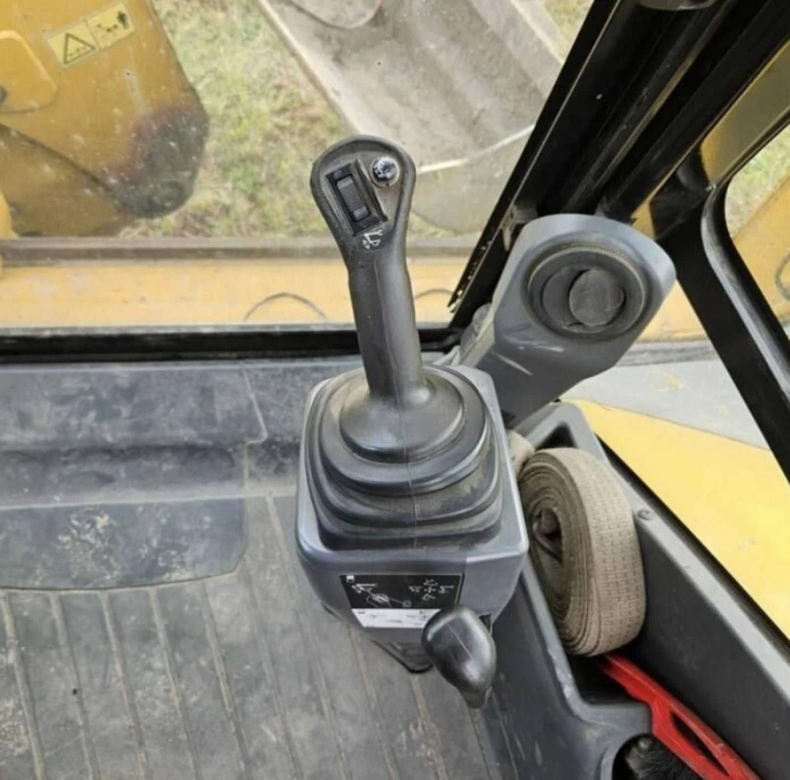 Багер Caterpillar 432F, снимка 13 - Индустриална техника - 54375274