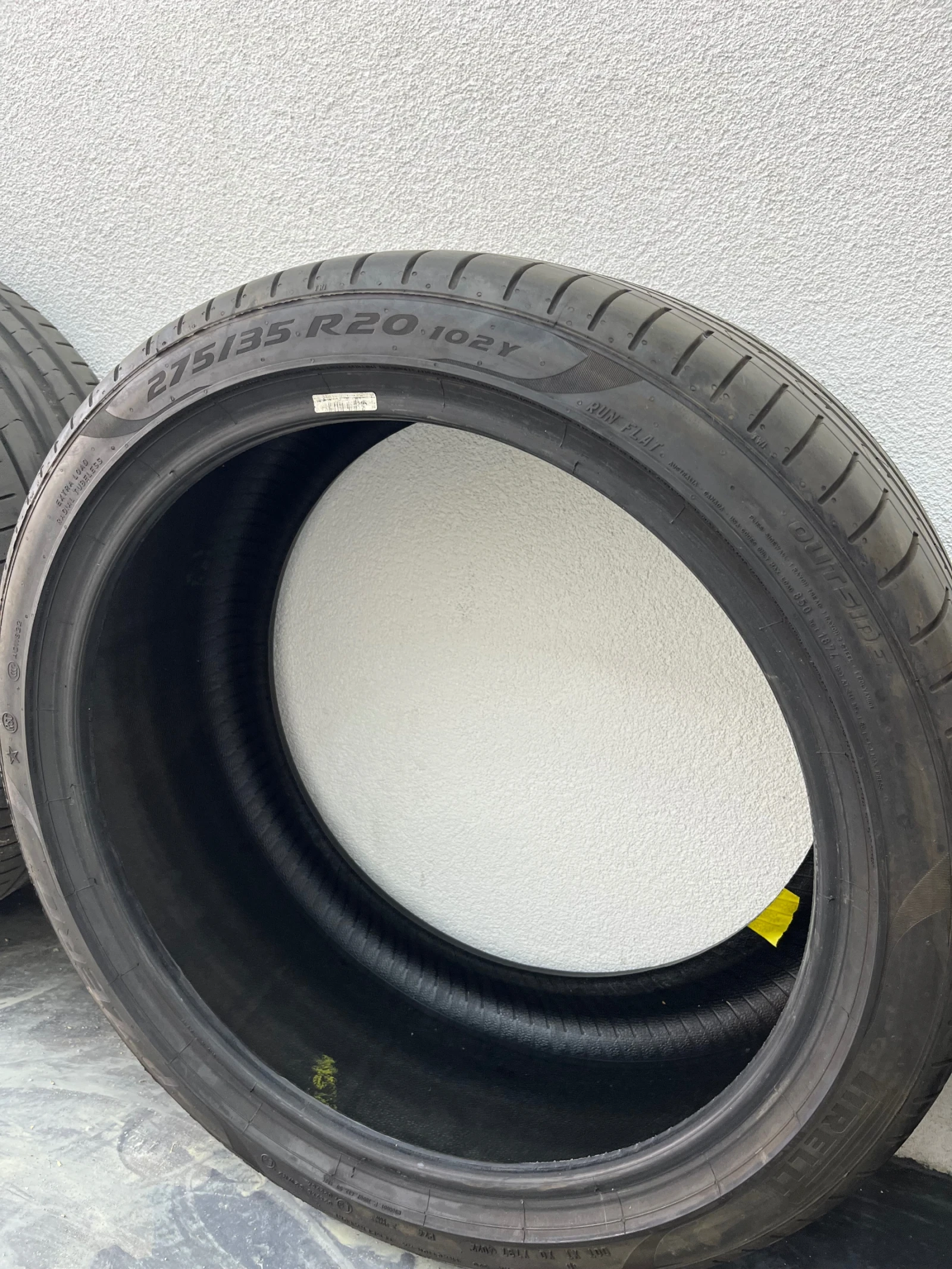 Гуми Летни 275/35R20, снимка 4 - Гуми и джанти - 53965805