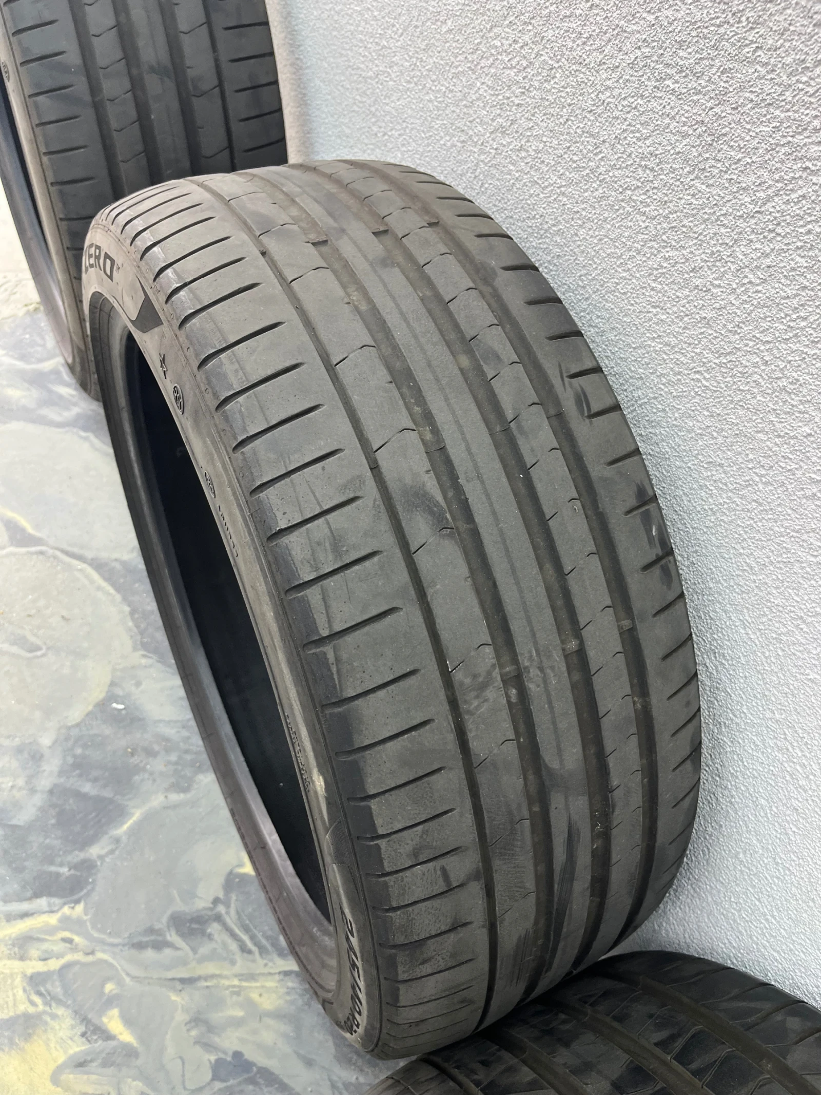 Гуми Летни 275/35R20, снимка 5 - Гуми и джанти - 53965805