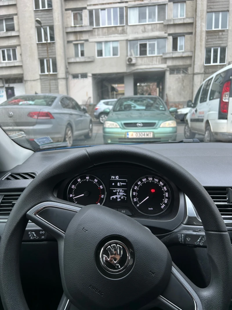 Skoda Rapid Без забележки, снимка 17 - Автомобили и джипове - 48258896