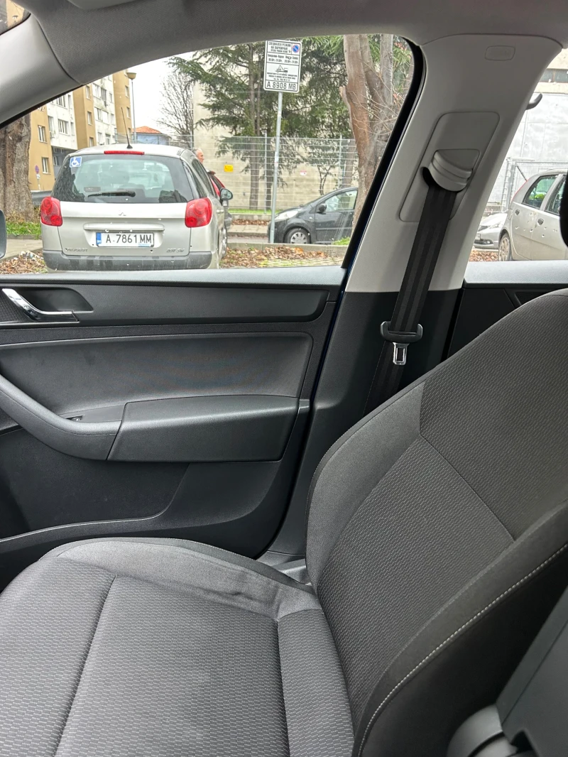 Skoda Rapid Без забележки, снимка 16 - Автомобили и джипове - 48258896