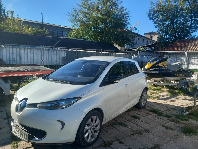 Renault Zoe, снимка 3 - Автомобили и джипове - 49325684