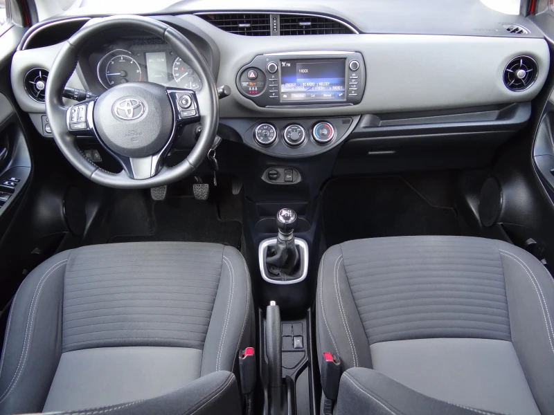 Toyota Yaris 1.4 d4d-90k.c. /Facelift/Камера/Климатик/Euro-6в/, снимка 9 - Автомобили и джипове - 50963867
