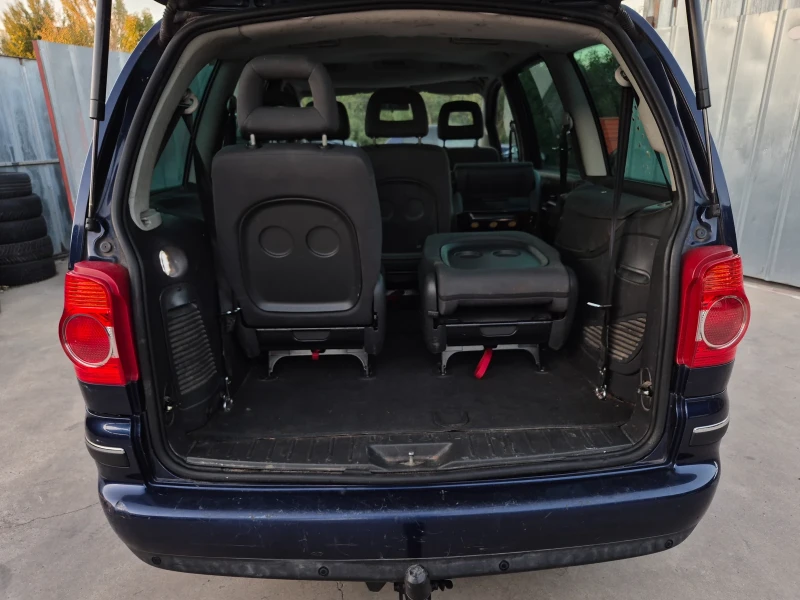 VW Sharan 1.9TDI-131k.7местен. Фейсов., снимка 12 - Автомобили и джипове - 51936100