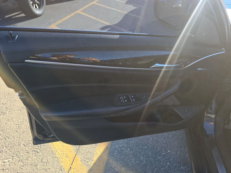 BMW 540 M* SPORT* ДИГИТАЛНО* ТАБЛО* ПОДГРЕВ* КАМЕРА* КЕЙЛЕ, снимка 8 - Автомобили и джипове - 52699671