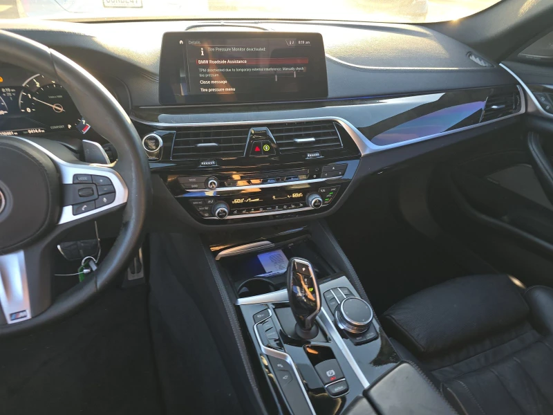 BMW 540 M* SPORT* ДИГИТАЛНО* ТАБЛО* ПОДГРЕВ* КАМЕРА* КЕЙЛЕ, снимка 10 - Автомобили и джипове - 52699671