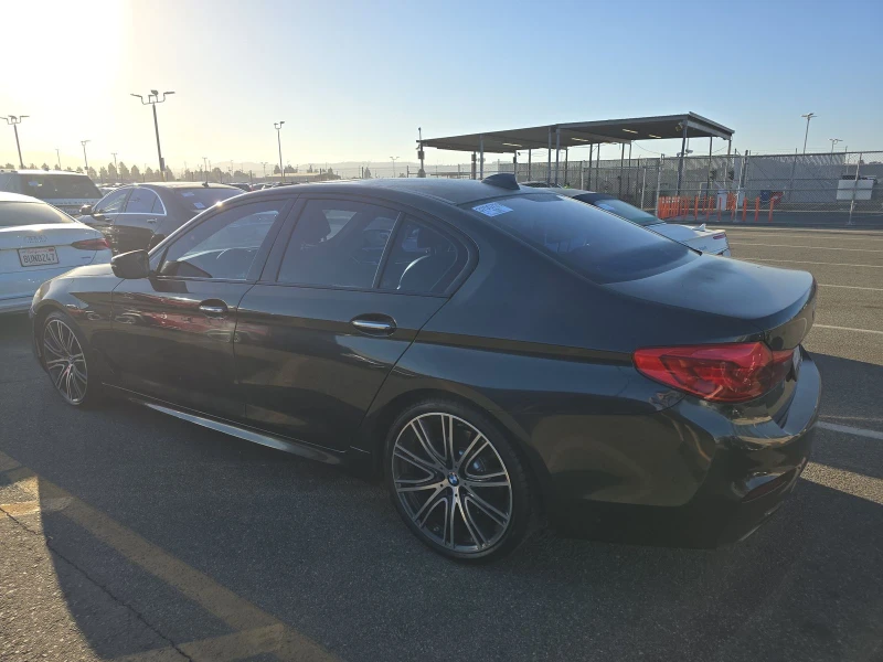 BMW 540 M* SPORT* ДИГИТАЛНО* ТАБЛО* ПОДГРЕВ* КАМЕРА* КЕЙЛЕ, снимка 4 - Автомобили и джипове - 52699671
