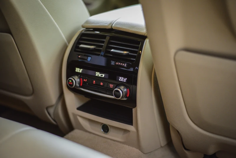 BMW 540 x-drive, снимка 8 - Автомобили и джипове - 52637225