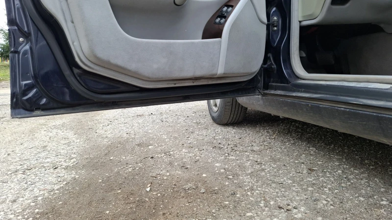 Mercedes-Benz C 220, снимка 11 - Автомобили и джипове - 52551876