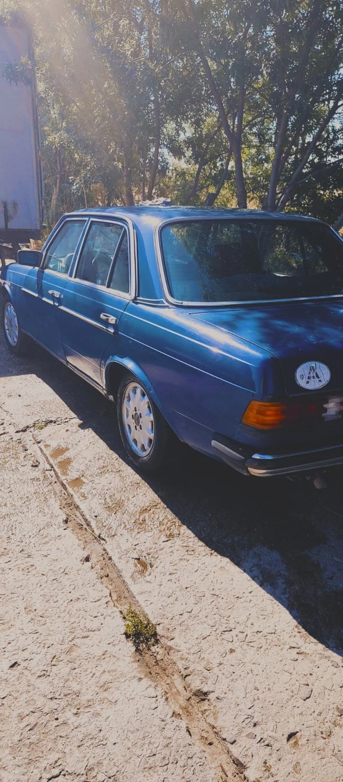 Mercedes-Benz 123 200 - изображение 2