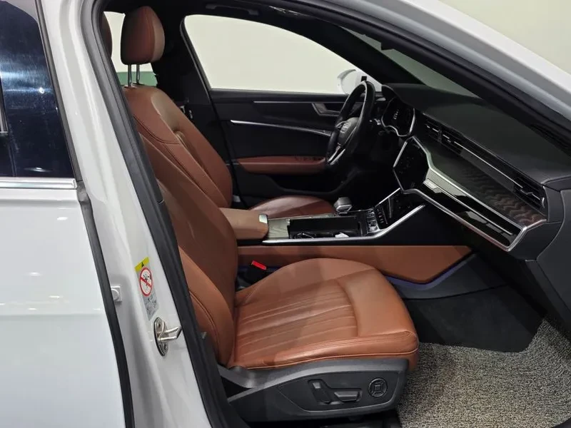 Audi A6 2.0 TFSI, снимка 11 - Автомобили и джипове - 55084782