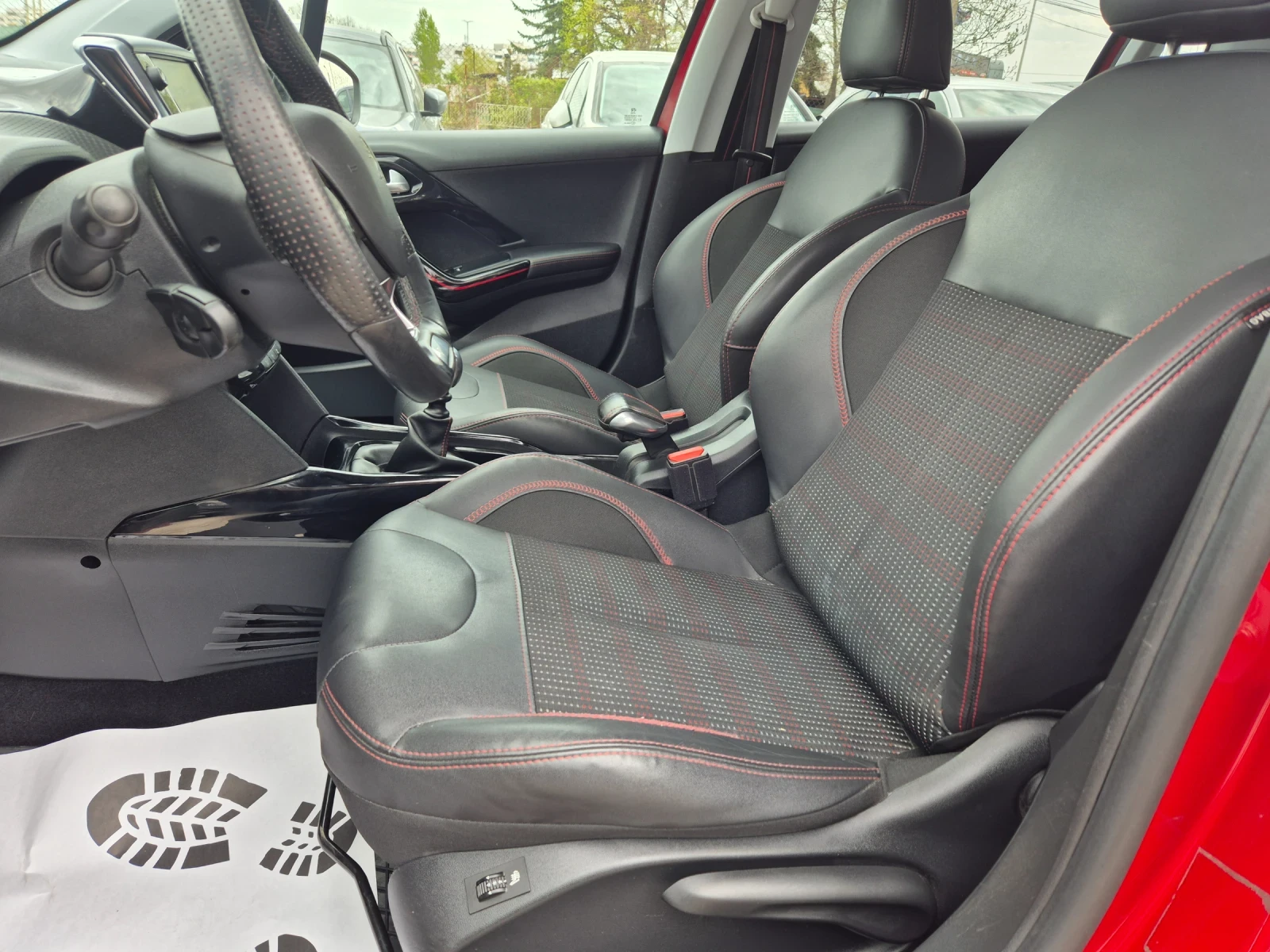 Peugeot 2008 1.6 HDI 120k.s. GT LINE - изображение 8