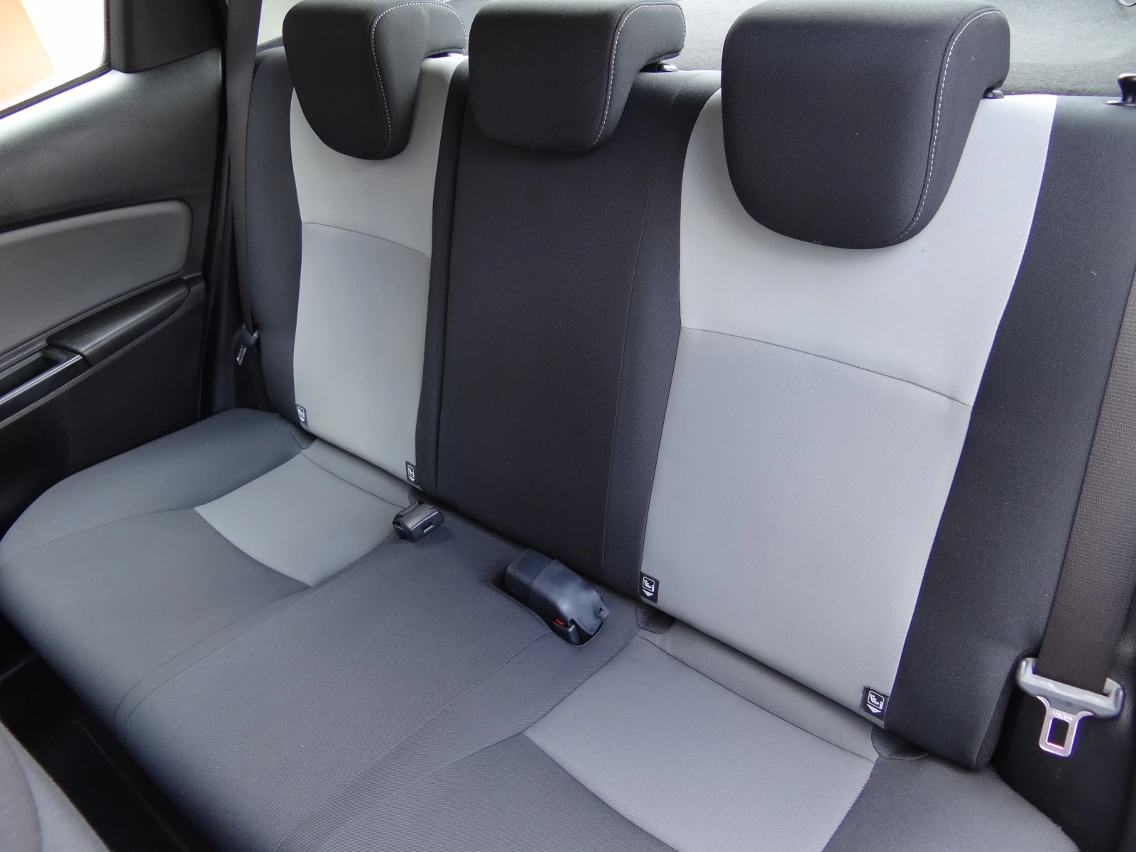 Toyota Yaris 1.4 d4d-90k.c. /Facelift///Euro-6/ | Mobile.bg   13