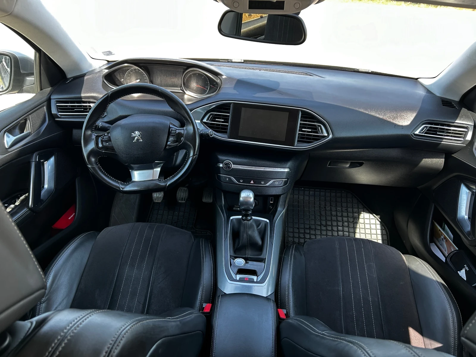 Peugeot 308 1.6 HDI  - изображение 6