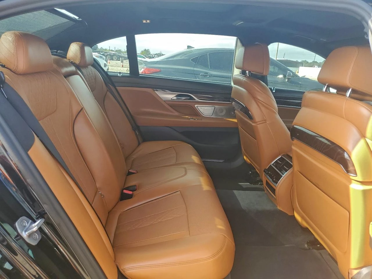 BMW 740 XDRIVE* MPACK* DISTRONIC* 360* B&W* ОРАНЖ*  - изображение 10