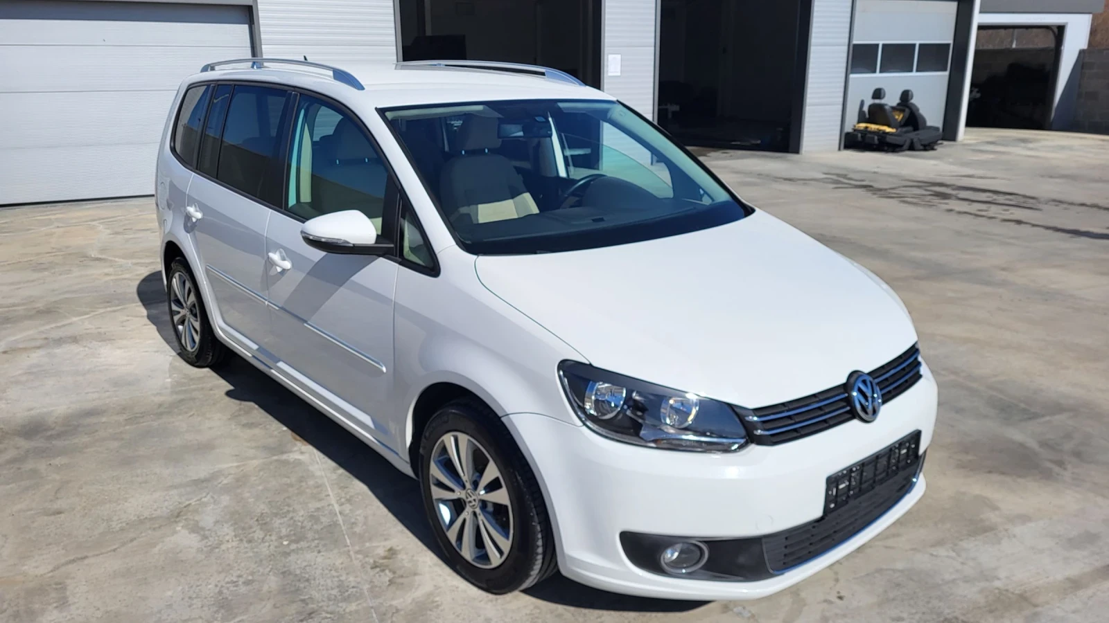 VW Touran 2.0TDI-140 HIGH LINE * ITALY , снимка 7 - Автомобили и джипове - 53824051