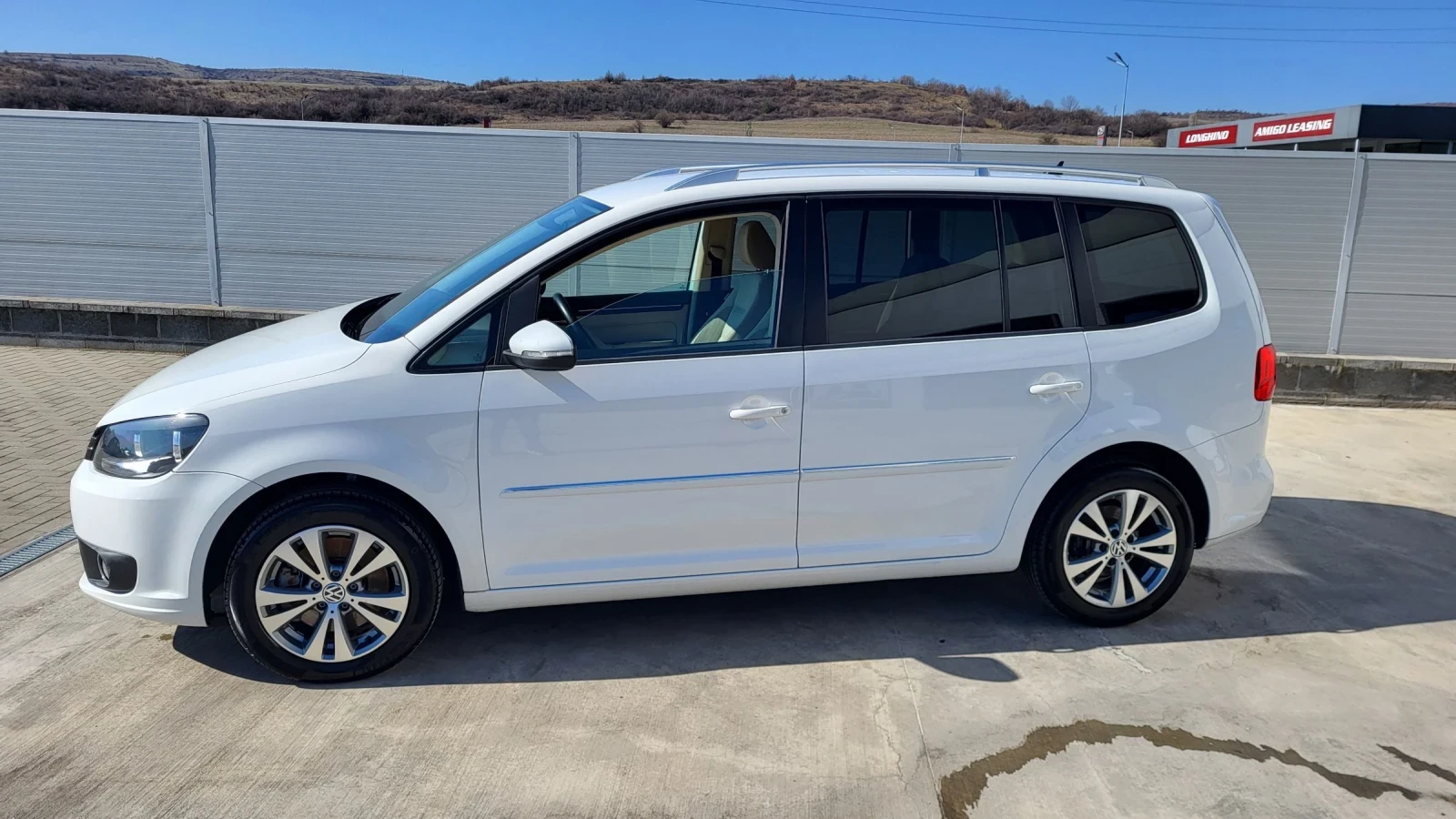 VW Touran 2.0TDI-140 HIGH LINE * ITALY , снимка 2 - Автомобили и джипове - 53824051
