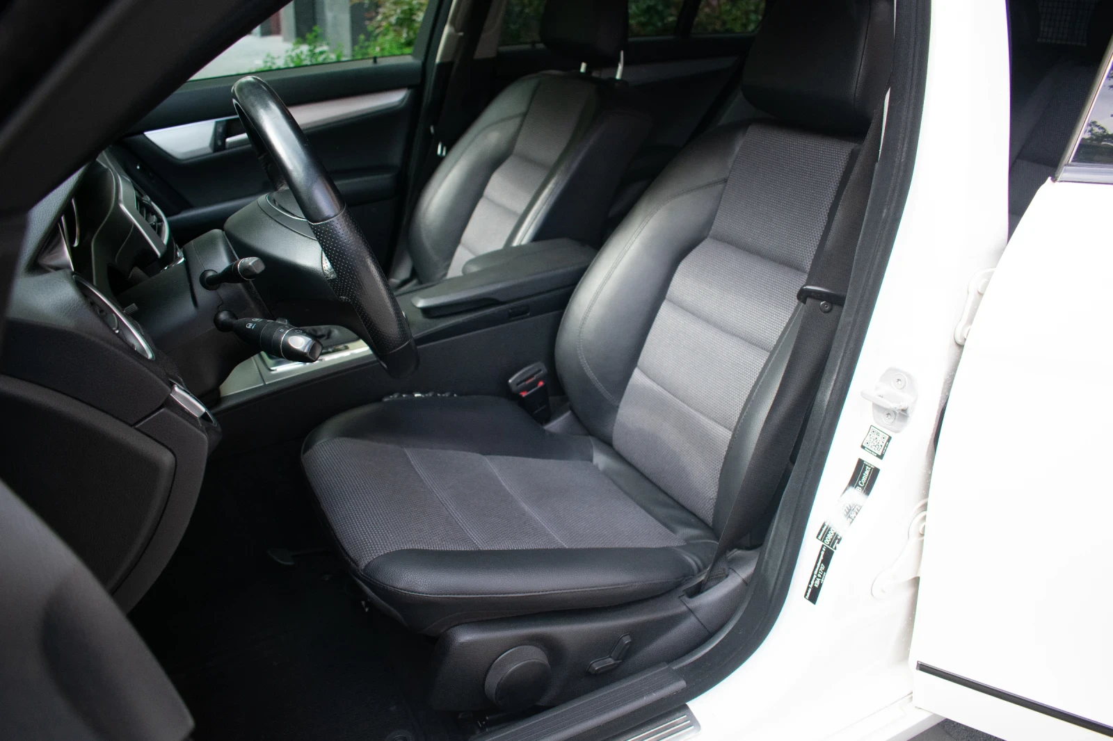 Mercedes-Benz C 250 Cdi, снимка 10 - Автомобили и джипове - 54014172