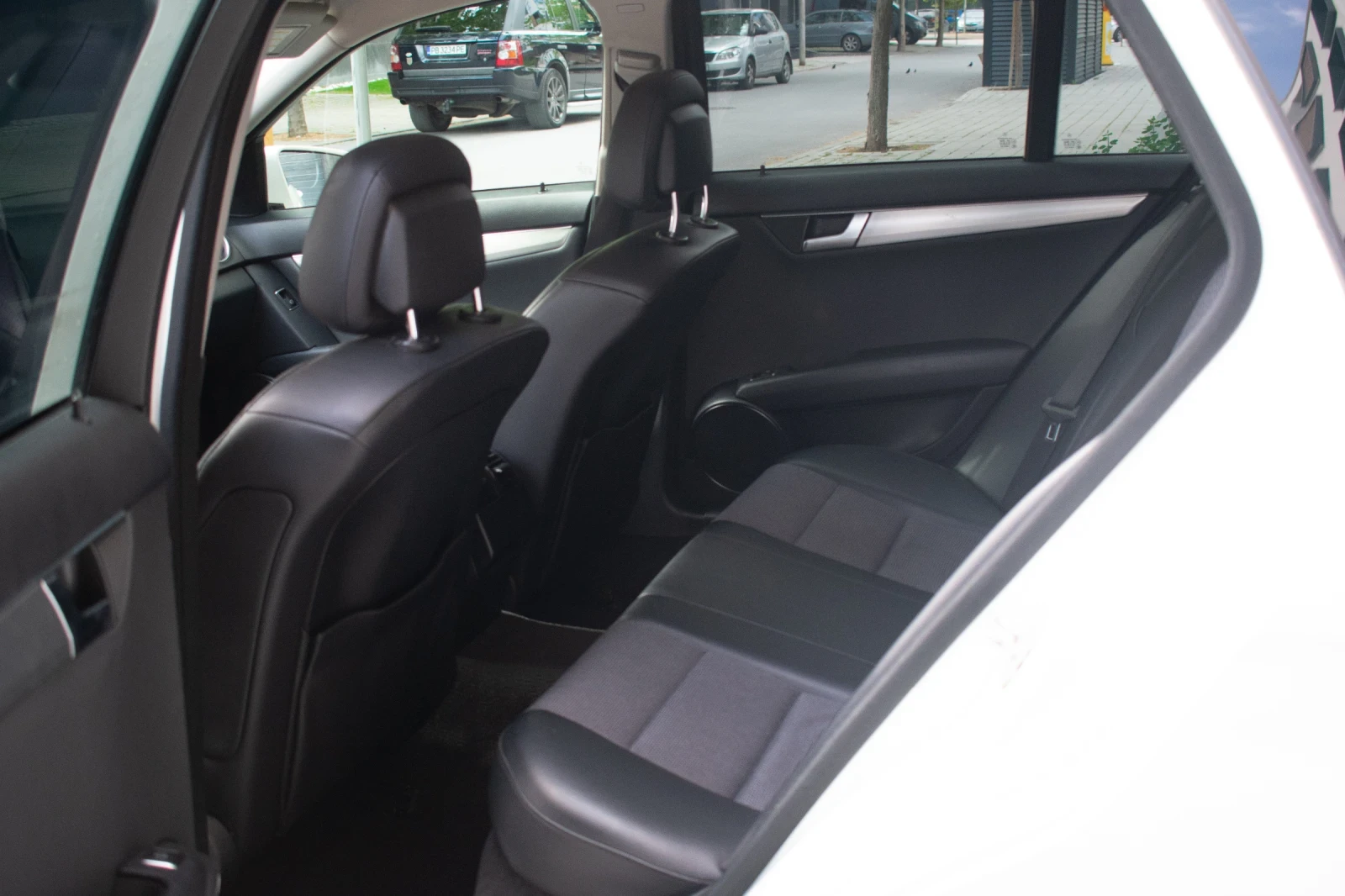 Mercedes-Benz C 250 Cdi, снимка 11 - Автомобили и джипове - 54014172