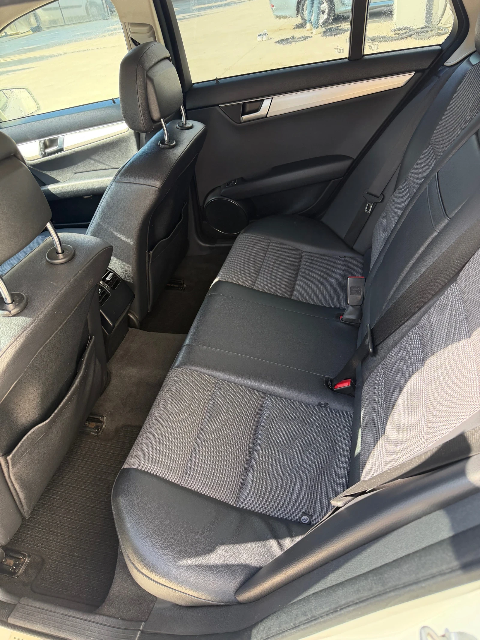 Mercedes-Benz C 250 Cdi, снимка 12 - Автомобили и джипове - 54014172