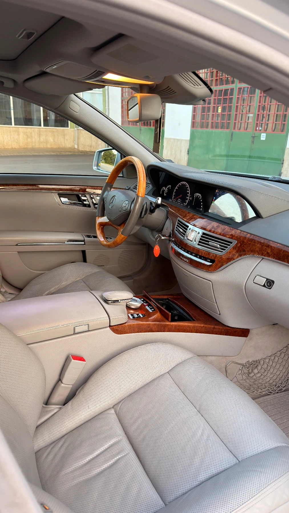 Mercedes-Benz S 500 388 к.с. LPG face масаж, снимка 10 - Автомобили и джипове - 54662999