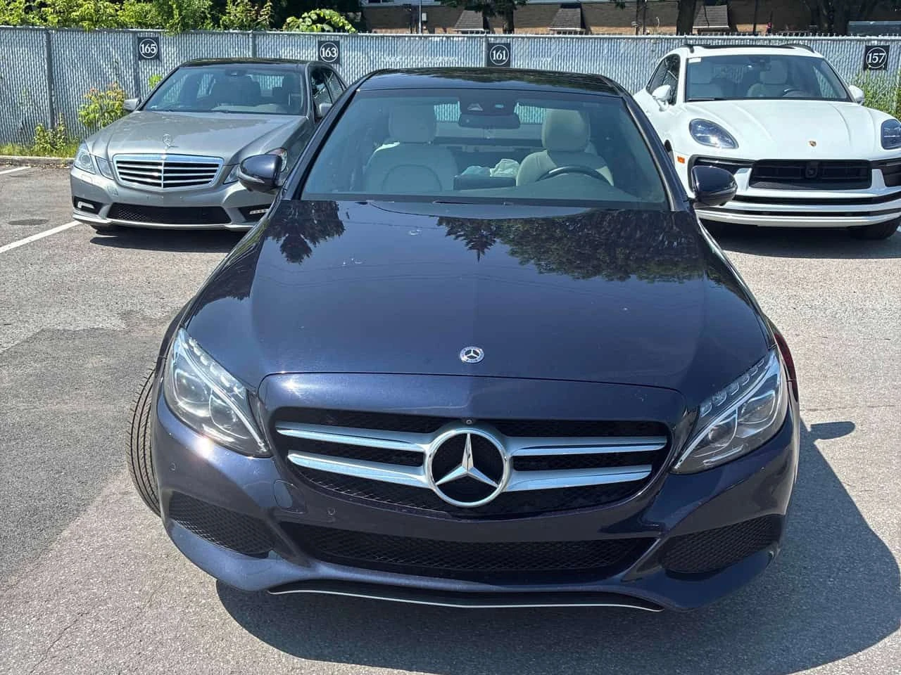 Mercedes-Benz C 300 * CARFAX * БЕЗ ПЪРВОНАЧАЛНА ВНОСКА, снимка 2 - Автомобили и джипове - 55313998