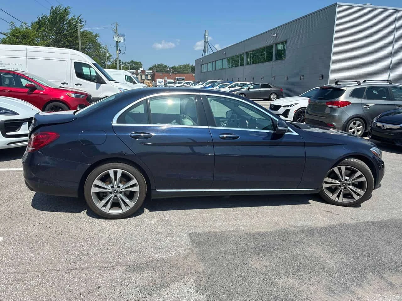 Mercedes-Benz C 300 * CARFAX * БЕЗ ПЪРВОНАЧАЛНА ВНОСКА, снимка 6 - Автомобили и джипове - 55313998