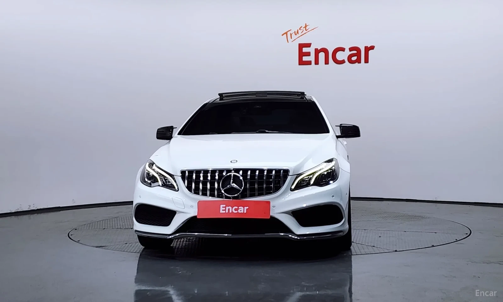 Mercedes-Benz E 200, снимка 3 - Автомобили и джипове - 55406696