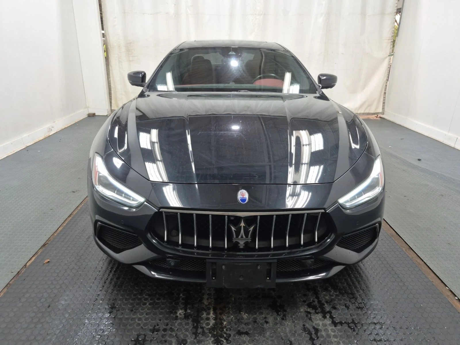Maserati Ghibli S Q4 GranSport Автокредит Цена до България, снимка 2 - Автомобили и джипове - 55574208