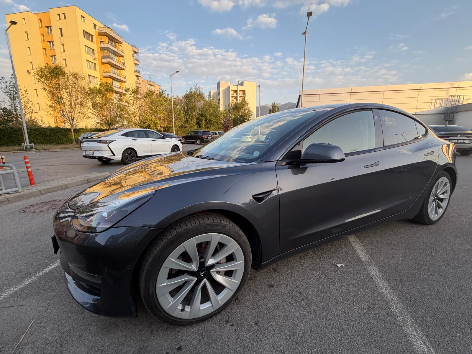 Tesla Model 3 Long Range, снимка 6 - Автомобили и джипове - 55965472