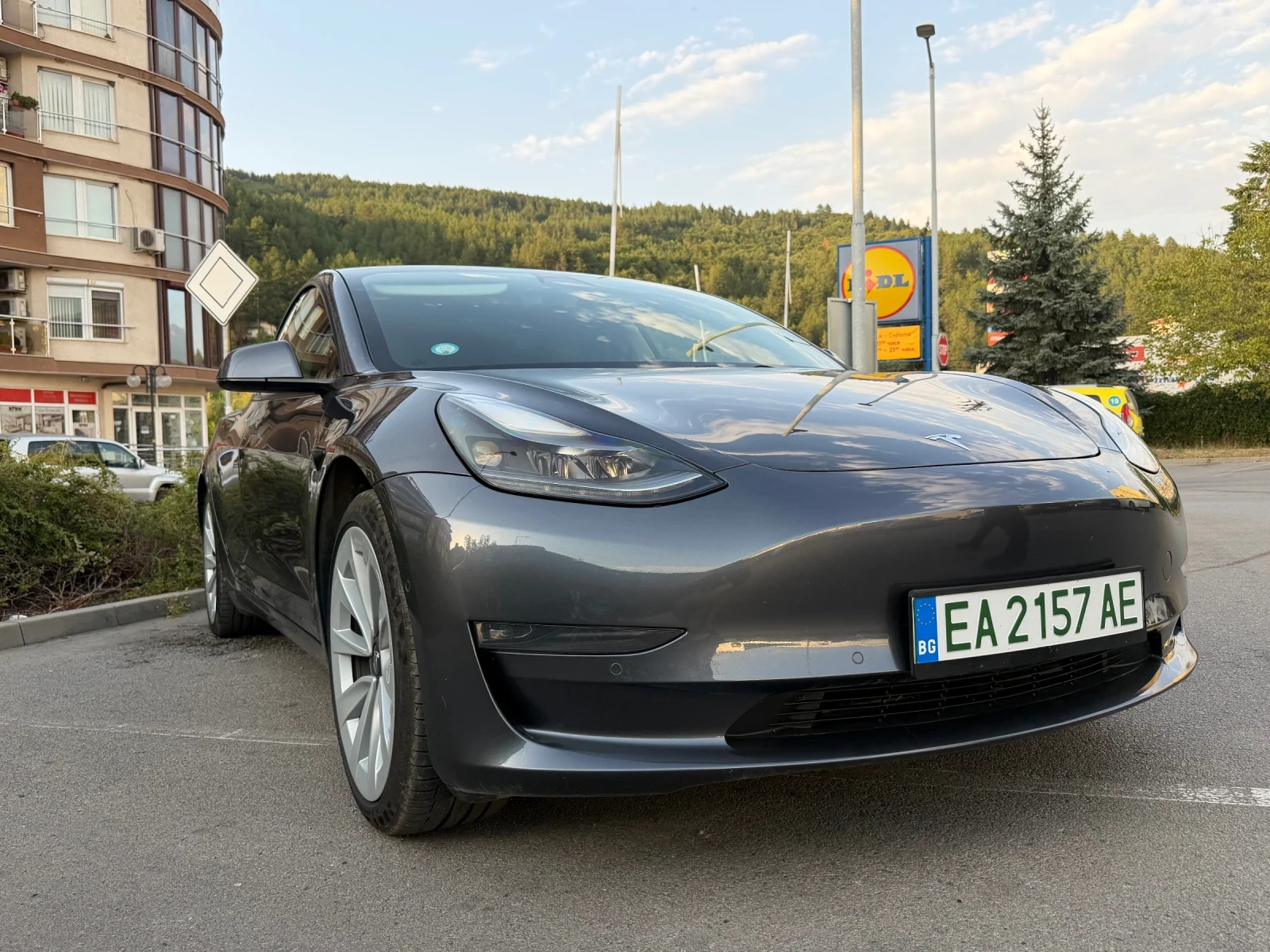 Tesla Model 3 Long Range