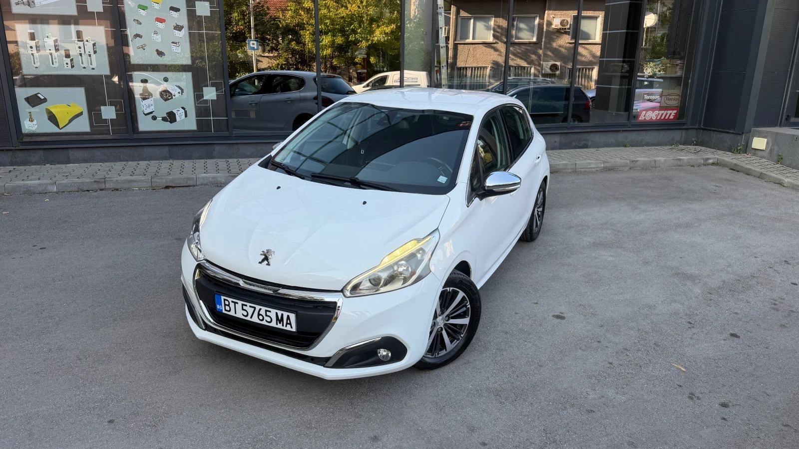 Peugeot 208