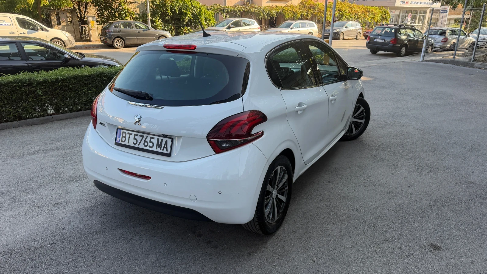 Peugeot 208, снимка 3 - Автомобили и джипове - 55979382