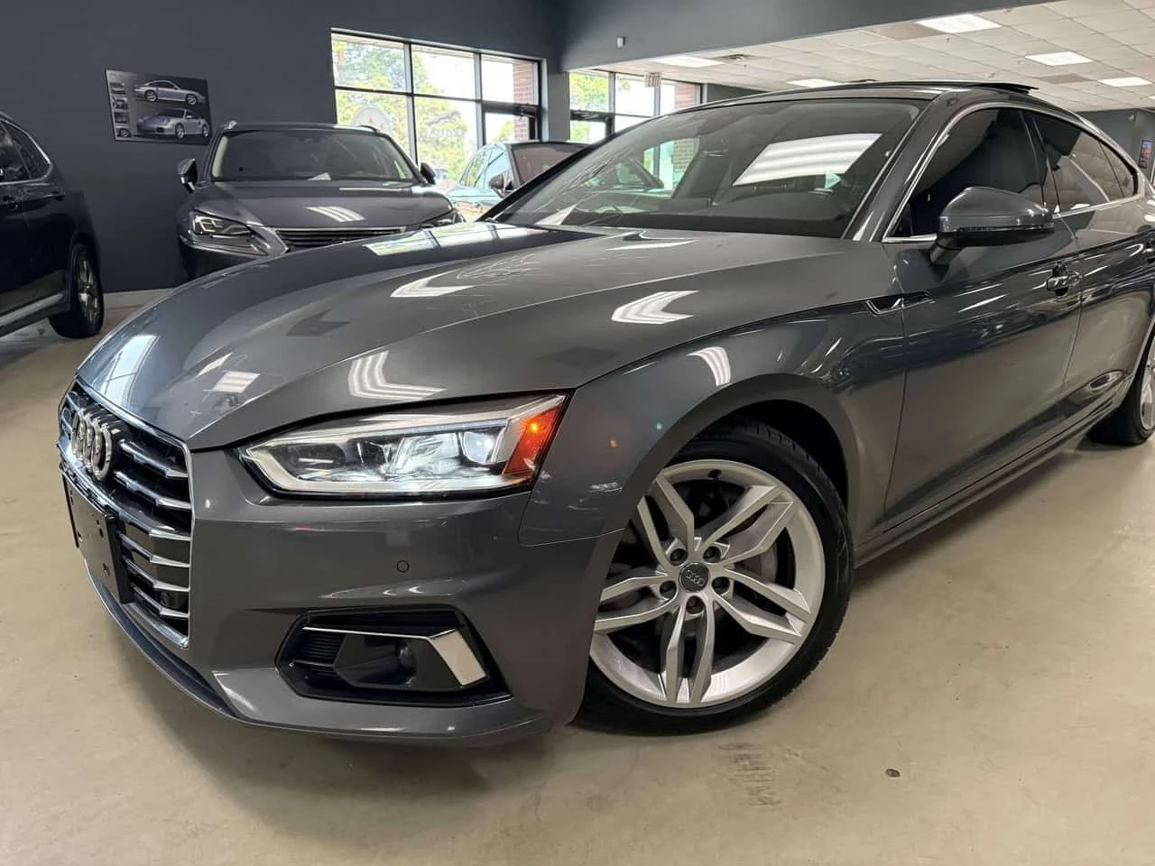 Audi A5 / B&O / FULL DIGITAL / 360 / ДИСТРОНИК, снимка 14 - Автомобили и джипове - 56390690