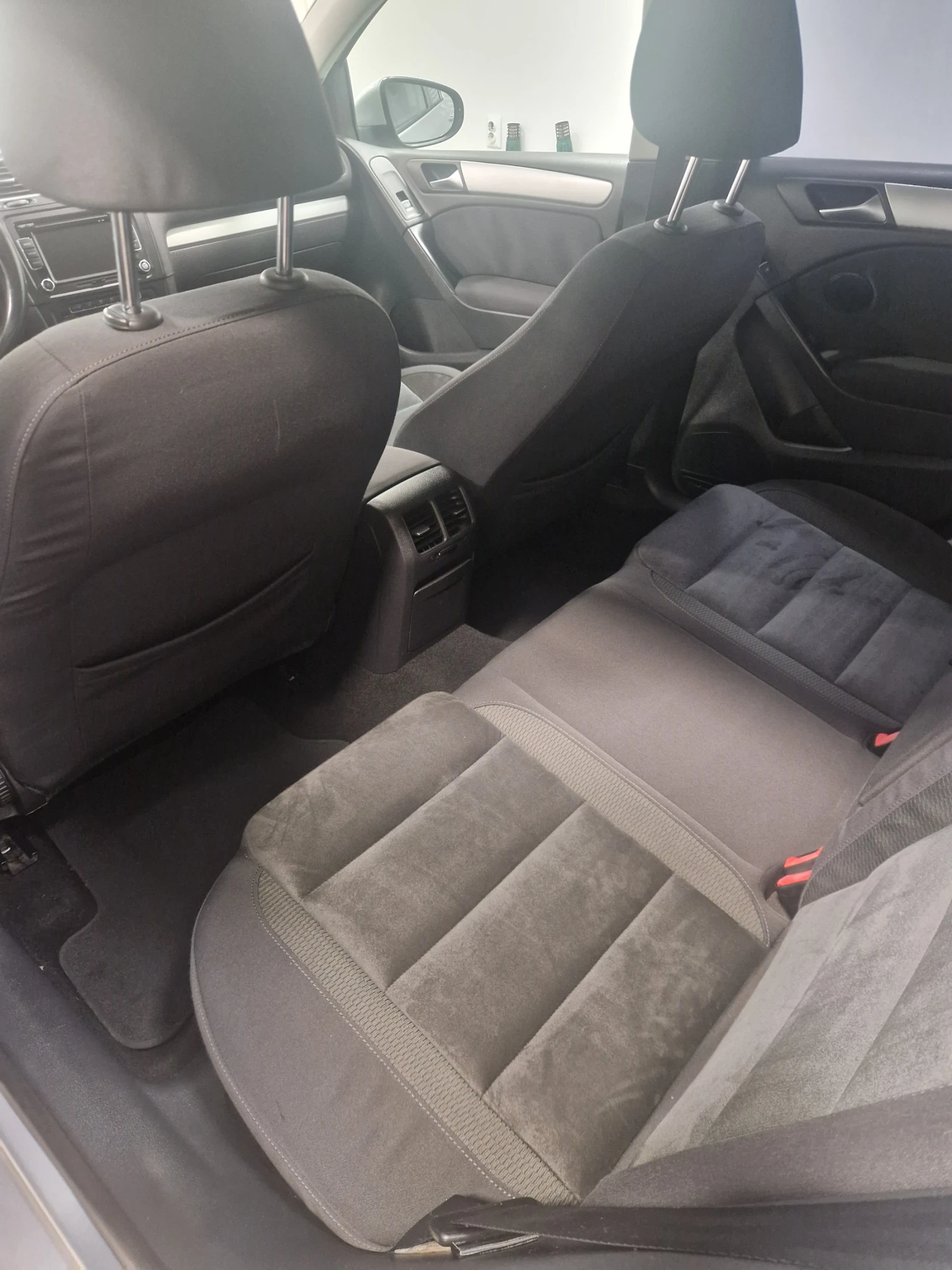 VW Golf 1600 TDI 105k , снимка 8 - Автомобили и джипове - 56719549