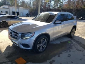  Mercedes-Benz GLC 30...