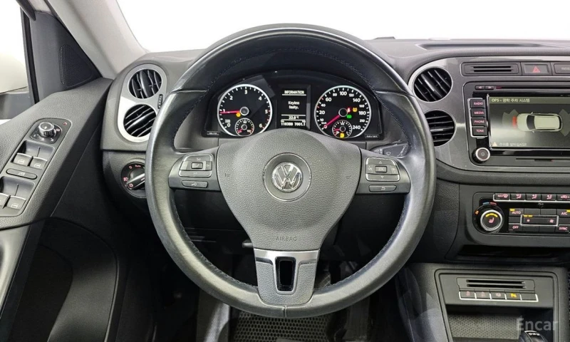 VW Tiguan, снимка 13 - Автомобили и джипове - 53030688