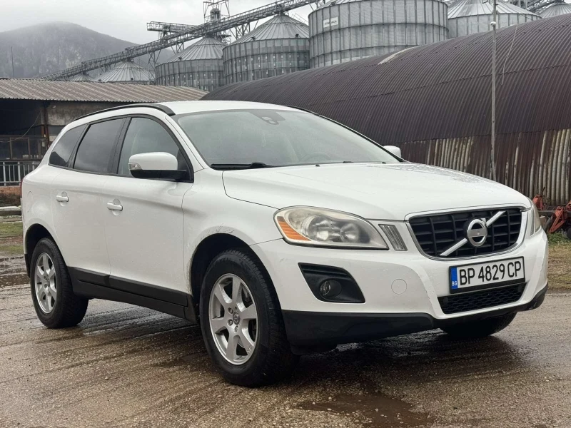 Volvo XC60 2.4D Автоматик* * Обслужен* * , снимка 2 - Автомобили и джипове - 53250550