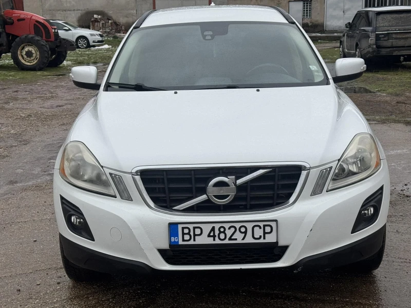 Volvo XC60 2.4D Автоматик* * Обслужен* * , снимка 3 - Автомобили и джипове - 53250550
