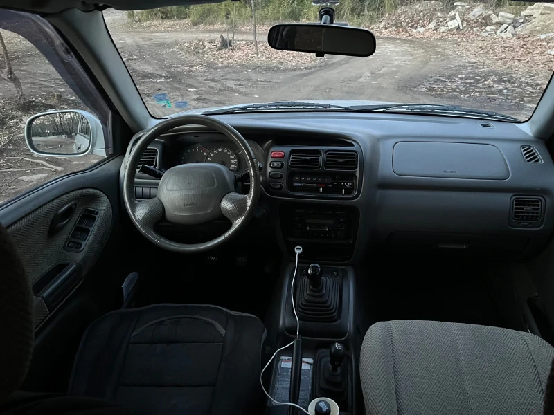 Suzuki Grand vitara 2.5 V6 144 Бензин/Газ, снимка 6 - Автомобили и джипове - 53251356
