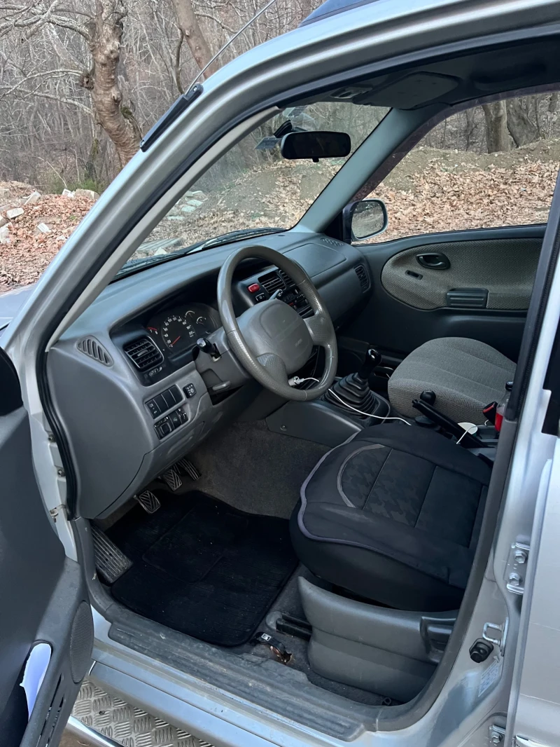 Suzuki Grand vitara 2.5 V6 144 Бензин/Газ, снимка 7 - Автомобили и джипове - 53251356