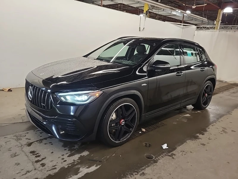 Mercedes-Benz GLA 45 AMG AMG 35| PANO| HEATED SEATS| MEMORY, снимка 2 - Автомобили и джипове - 53345013