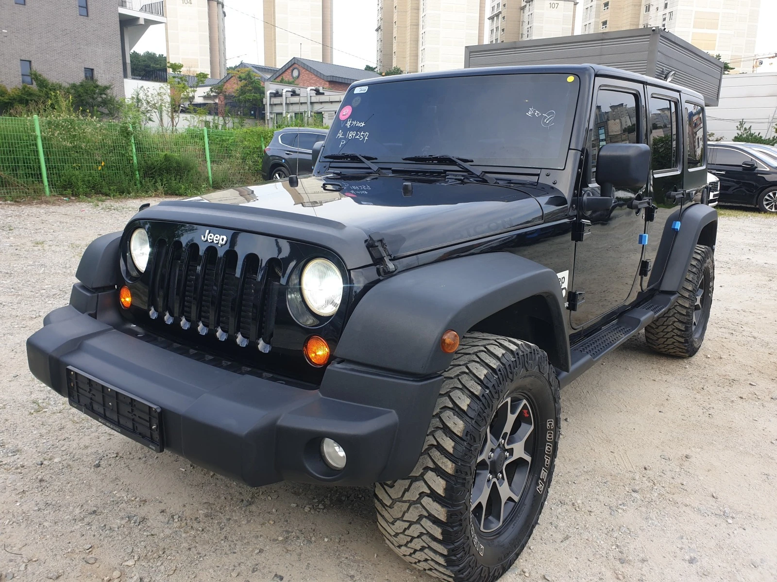 Jeep Wrangler Rubicon Собствен Лизинг - [1] 