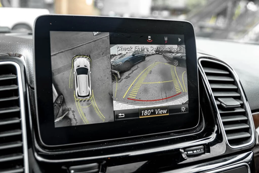 Mercedes-Benz GLE 400  - изображение 7