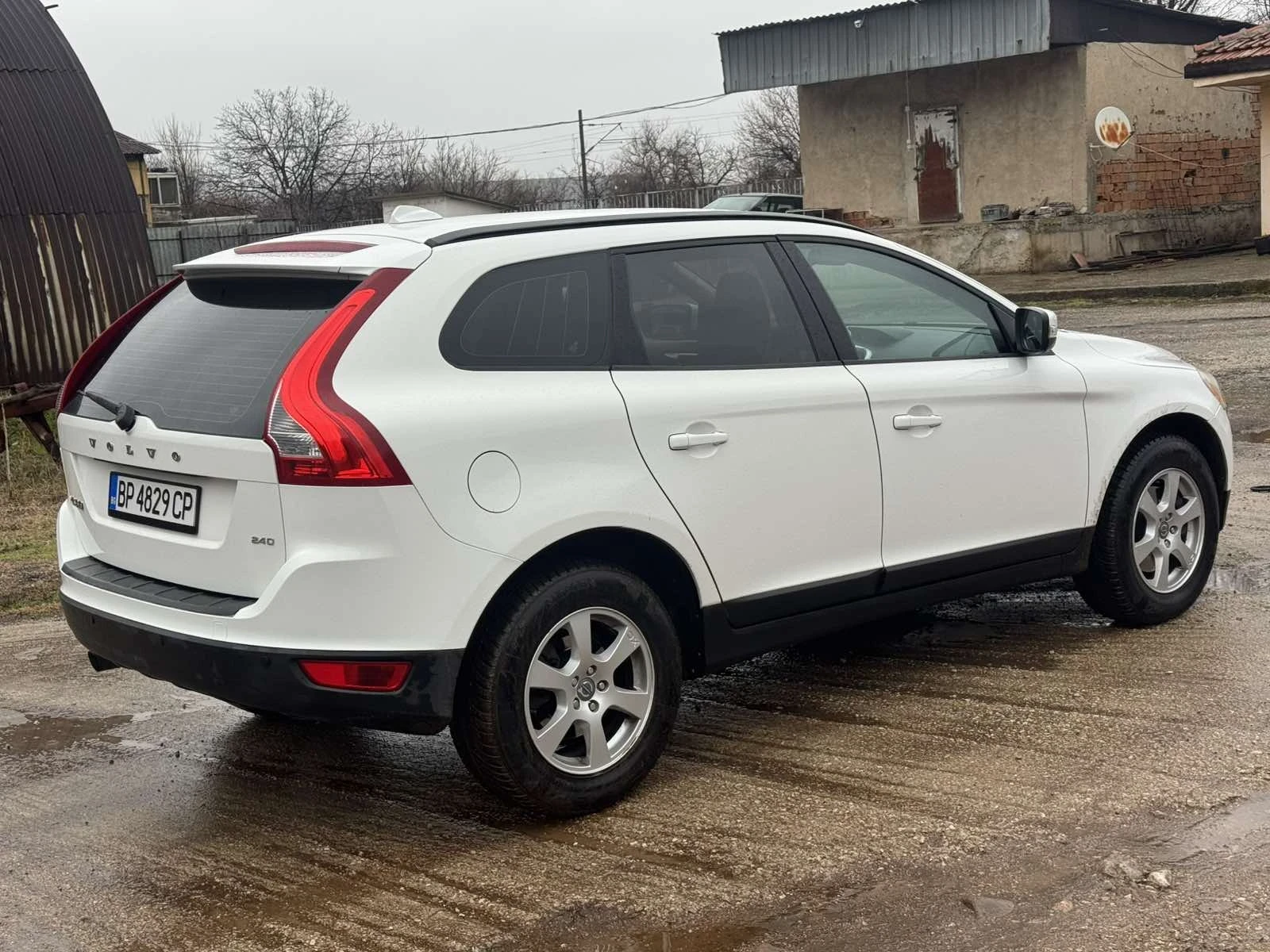 Volvo XC60 2.4D Автоматик* * Обслужен* *  - изображение 5