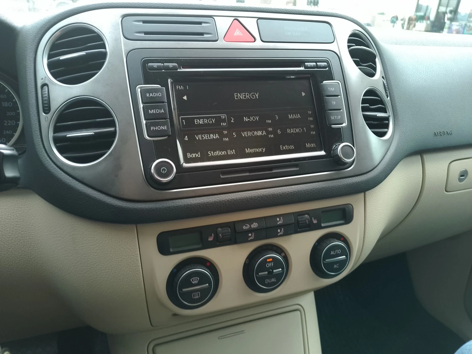 VW Tiguan 2.0 tfs бензин, снимка 15 - Автомобили и джипове - 53607597