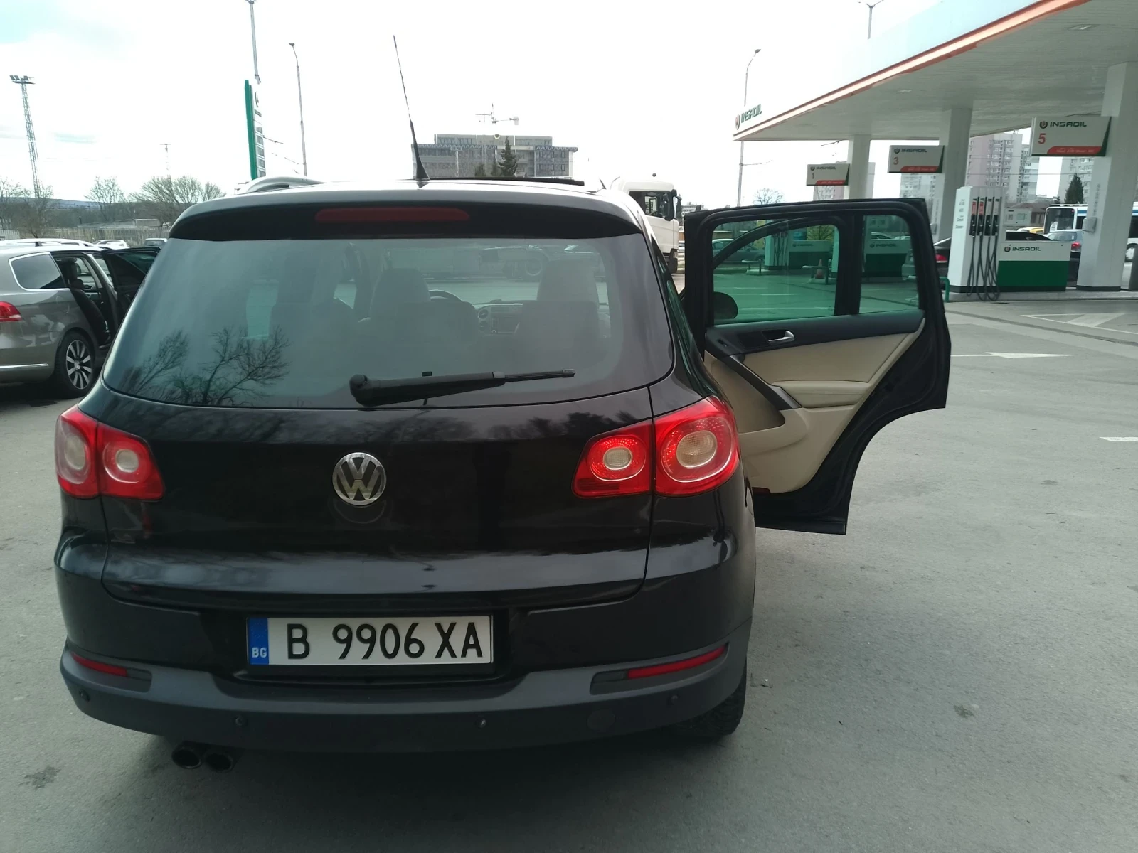 VW Tiguan 2.0 tfs бензин, снимка 17 - Автомобили и джипове - 53607597